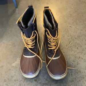 Insulated SOREL snow boots